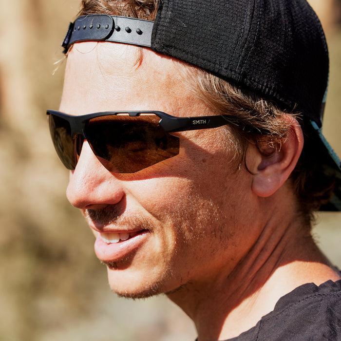 Resolve Matte Black + Chromapop Black Lens