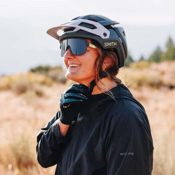 Bobcat Wild Rye + ChromaPop Black Lens