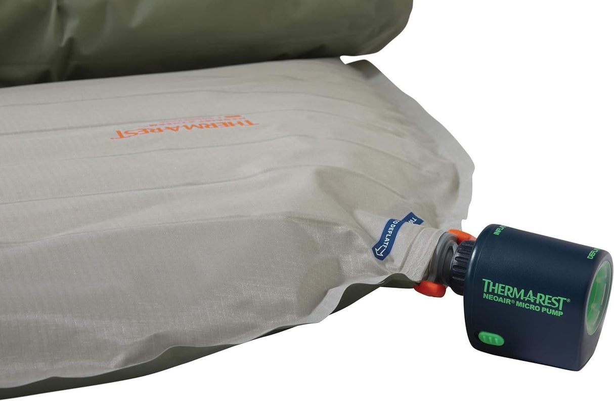 Bomba de aire eléctrica NeoAir Micro para colchonetas para dormir