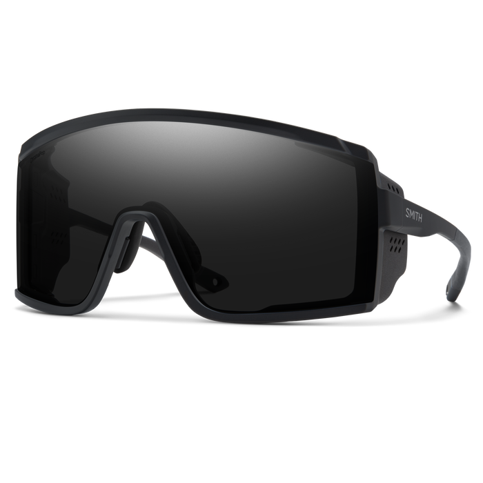 Pursuit Matte Black + ChromaPop Black Lens