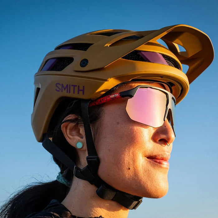 Motive Matte Wild Child + ChromaPop™ Violet Mirror