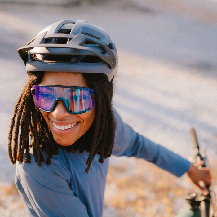 Wildcat Matte Black + ChromaPop Low Light Rose Blue Mirror