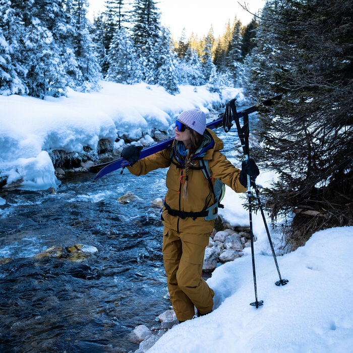 Wildcat Matte Black + ChromaPop Glacier Photochromic Copper Blue Mirror Lens