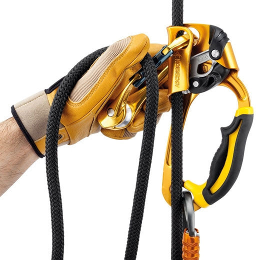 Rollclip a pulley-carabiner